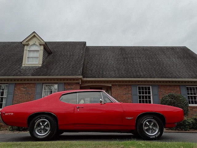 Used 1968 Pontiac GTO Real GTO-242 Vin Car- Real Nice paint- From the South - with a GREAT PRICE  | Mundelein, IL