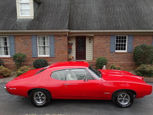 Used 1968 Pontiac GTO Real GTO-242 Vin Car- Real Nice paint- From the South - with a GREAT PRICE  | Mundelein, IL