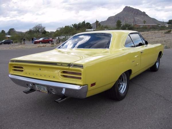 Used 1970 Plymouth Road Runner 440-REAL LEMON TWIST FACTORY COLOR- | Mundelein, IL