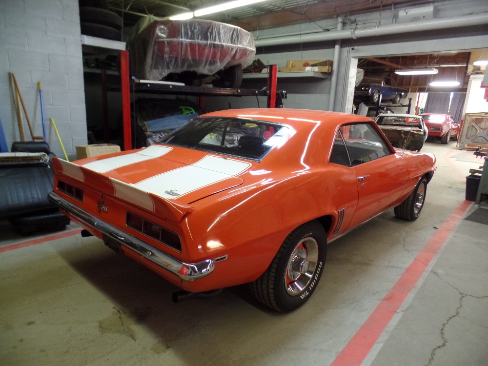 Used 1969 Chevrolet Camaro Z/28-4 SPEED-REAL X33-NEW HUGGER ORANGE-BLOWOUT PRICE | Mundelein, IL