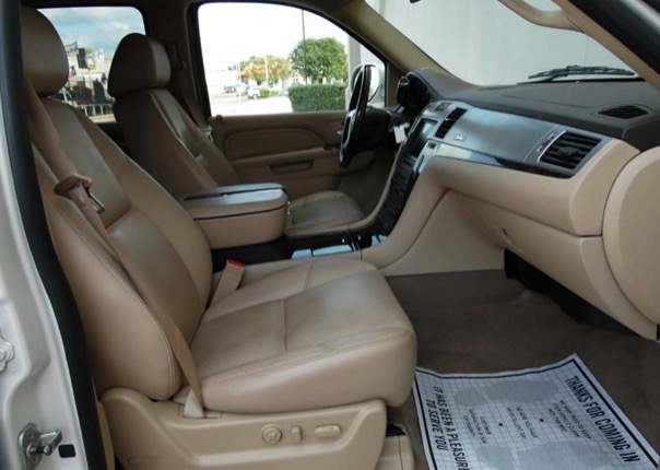Used 2010 Cadillac Escalade LUXURY HYBRID AWD-LOW MILES FROM TEXAS | Mundelein, IL