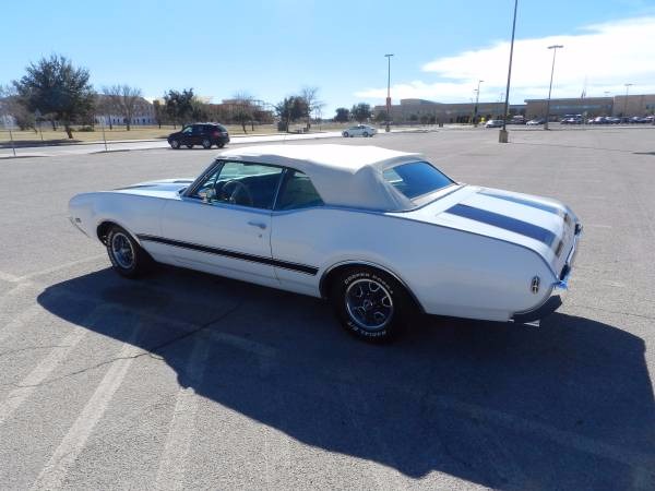 Used 1968 Oldsmobile Cutlass -SUMMER TIME FUN- | Mundelein, IL