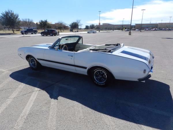 Used 1968 Oldsmobile Cutlass -SUMMER TIME FUN- | Mundelein, IL