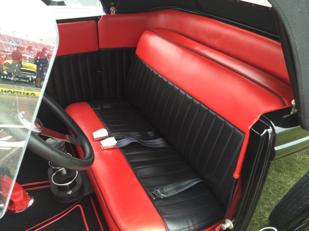 Used 1932 Ford Highboy Roadster Magazine car-Purchased from BUILDER- Show piece- Street Rodder magazine- | Mundelein, IL