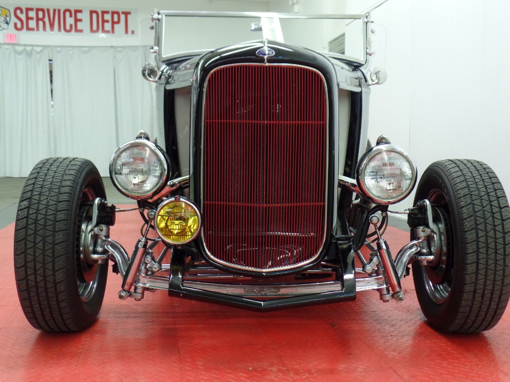 Used 1932 Ford Highboy Roadster Magazine car-Purchased from BUILDER- Show piece- Street Rodder magazine- | Mundelein, IL