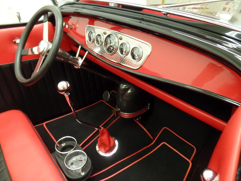Used 1932 Ford Highboy Roadster Magazine car-Purchased from BUILDER- Show piece- Street Rodder magazine- | Mundelein, IL