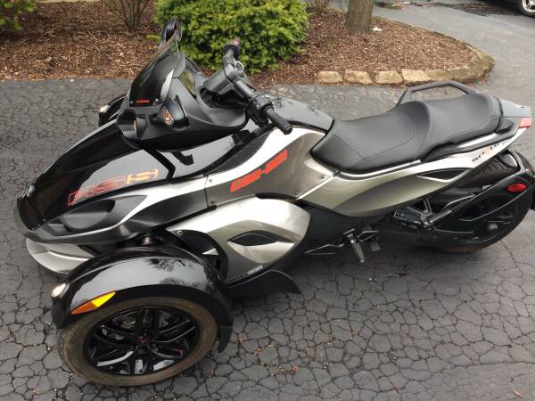 Used 2012 Can Am Spyder RS-S Like new condition-One owner | Mundelein, IL