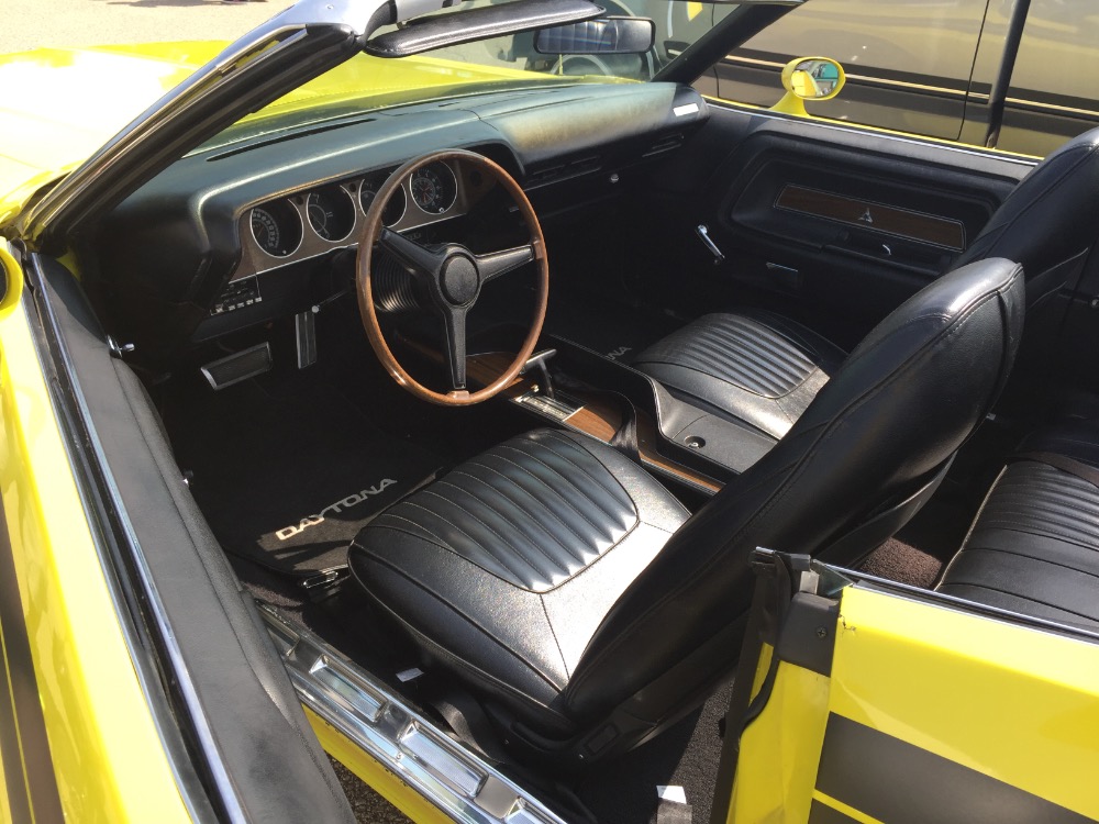 Used 1971 Dodge Challenger R/T Tribute convertible-Lemon Twist Yellow | Mundelein, IL