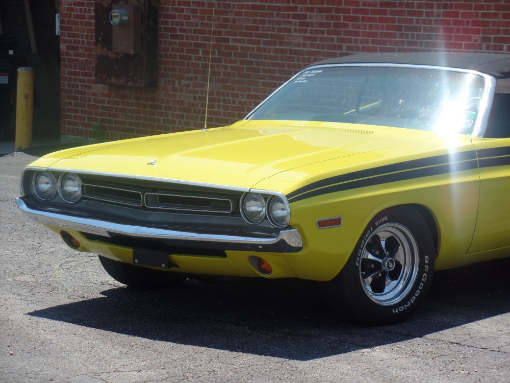 Used 1971 Dodge Challenger R/T Tribute convertible-Lemon Twist Yellow | Mundelein, IL