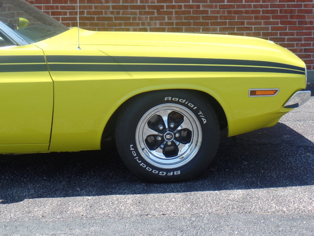 Used 1971 Dodge Challenger R/T Tribute convertible-Lemon Twist Yellow | Mundelein, IL