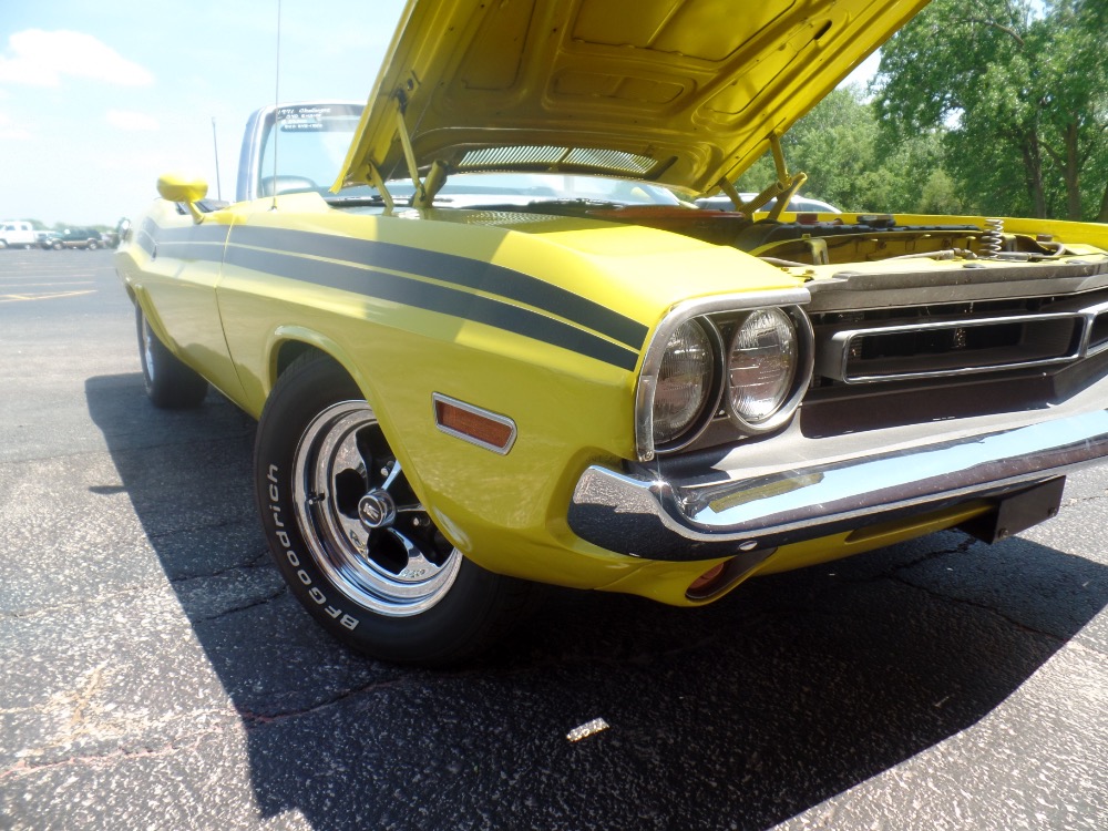 Used 1971 Dodge Challenger R/T Tribute convertible-Lemon Twist Yellow | Mundelein, IL