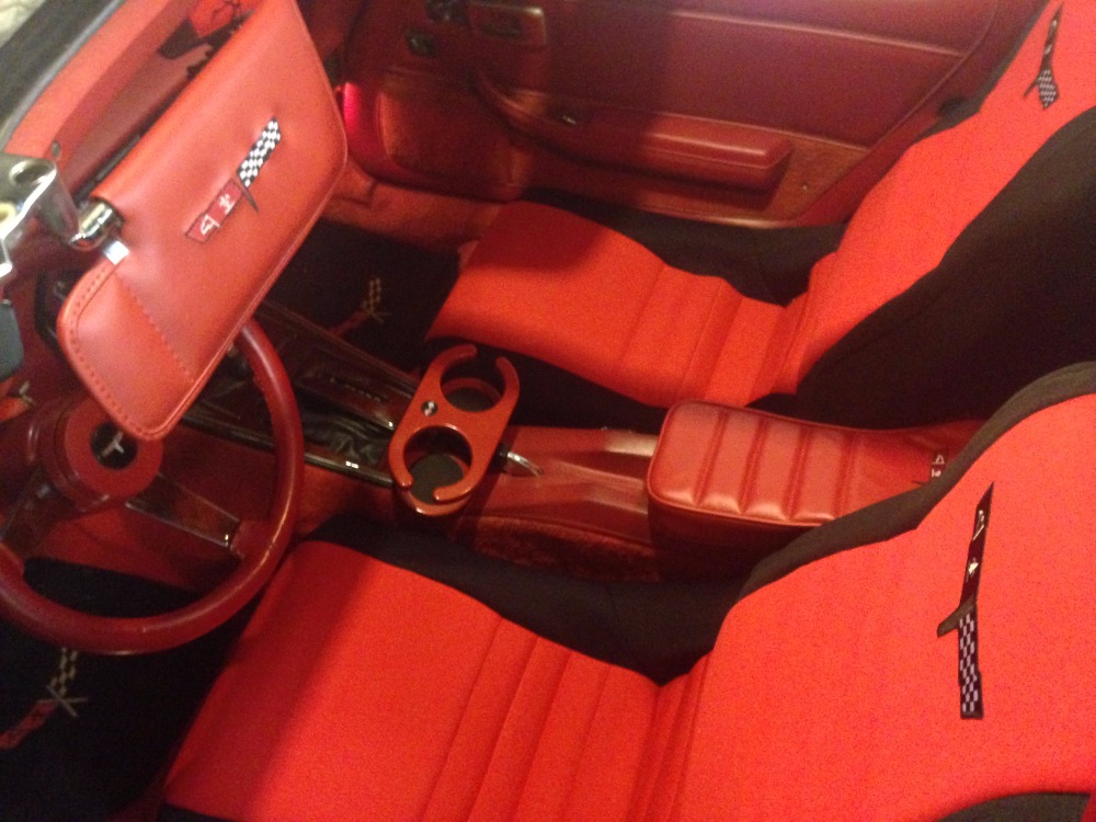Used 1981 Chevrolet Corvette -COKE BOTTLE VETTE- FRESH PAINT- CUSTOM INTERIOR- | Mundelein, IL