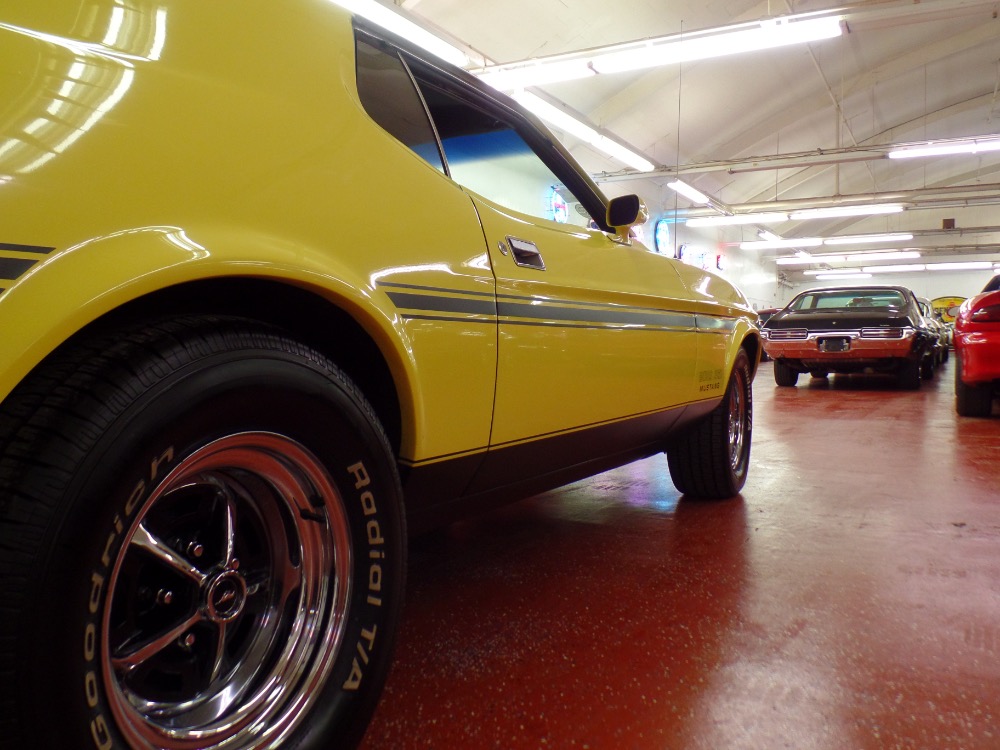 Used 1971 Ford Mustang 5 Speed Manual Coupe-Real Nice Condition | Mundelein, IL
