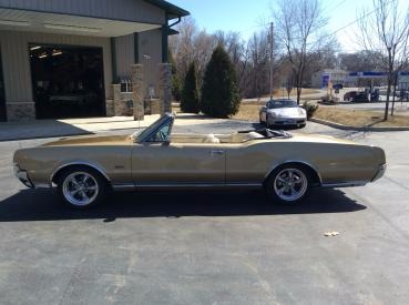 Used 1967 Oldsmobile 442 -CUTLASS- BORED OVER-CONVERTIBLE- | Mundelein, IL
