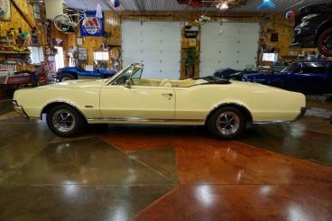 Used 1967 Oldsmobile 442 - CONCOURS 442 CONVERTIBLE- PRISTINE CONDITION- | Mundelein, IL
