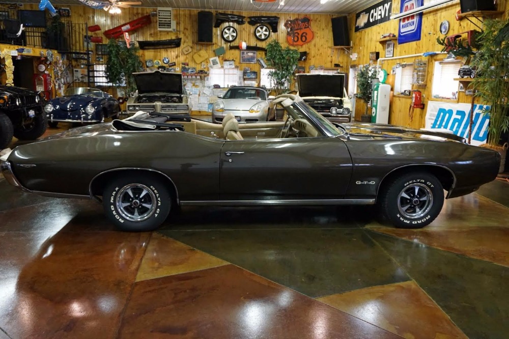 Used 1969 Pontiac GTO - NUMBERS MATCHING- FULL RESTO-ONE OWNER | Mundelein, IL