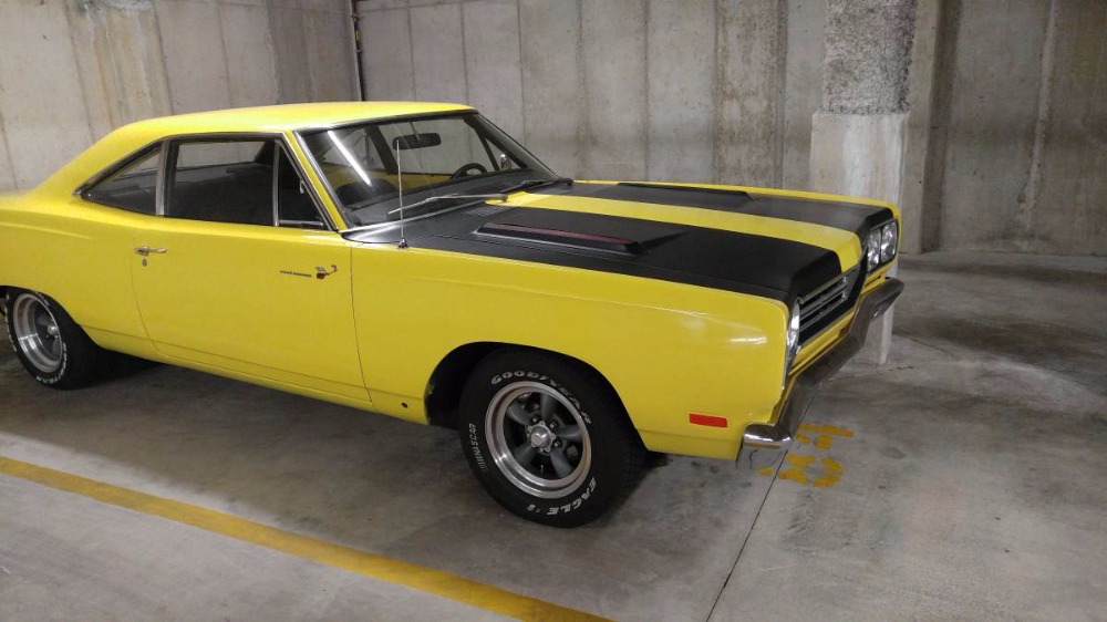 Used 1969 Plymouth RoadRunner -426 BIG BLOCK-BEEP BEEP- READY, SET, ZOOM-MOPAR POWER- | Mundelein, IL