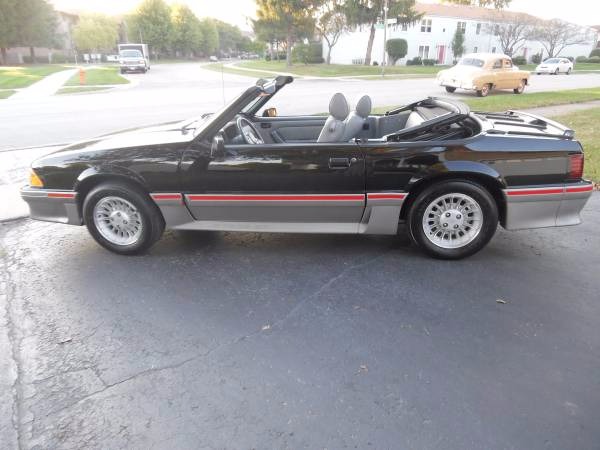 Used 1989 Ford Mustang - CONVERTIBLE WITH LOW MILES-2 Owners | Mundelein, IL