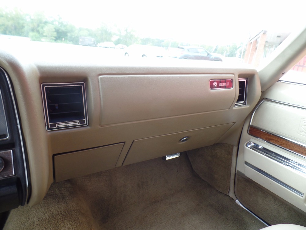 Used 1970 Buick Electra - 225- CONVERTIBLE- MATCHING NUMBERS- WHAT A RIDE-SEE VIDEO | Mundelein, IL
