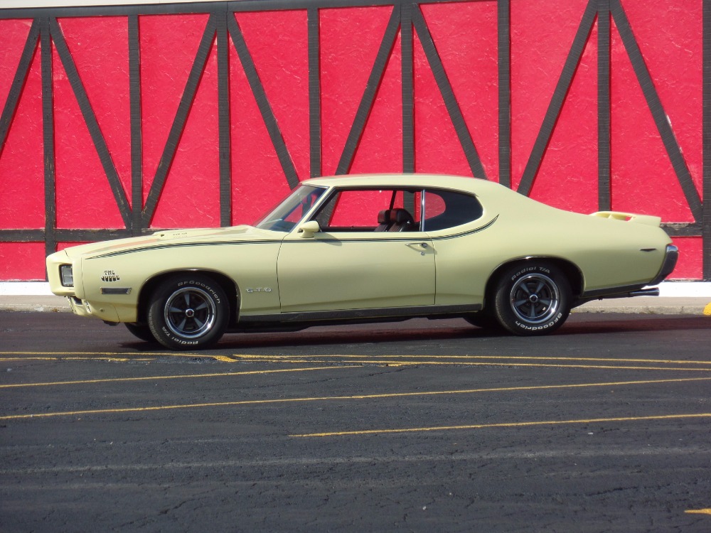 Used 1969 Pontiac GTO -LOTS OF POWER OPTIONS-PHS DOCUMENTED- SEE VIDEO | Mundelein, IL