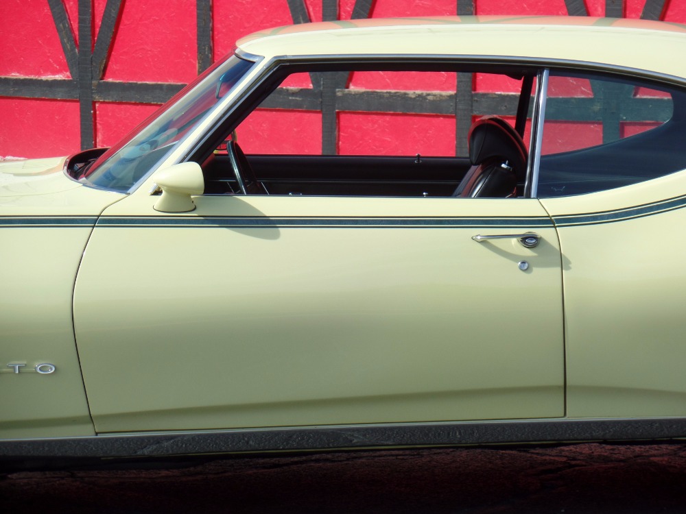 Used 1969 Pontiac GTO -LOTS OF POWER OPTIONS-PHS DOCUMENTED- SEE VIDEO | Mundelein, IL