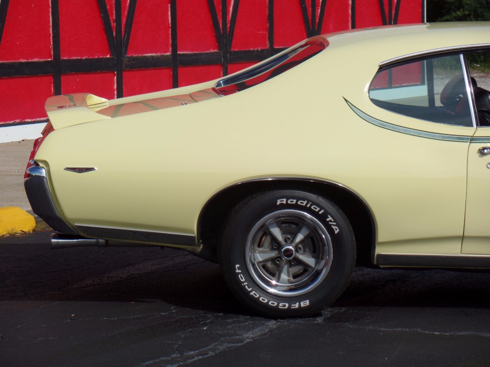 Used 1969 Pontiac GTO -LOTS OF POWER OPTIONS-PHS DOCUMENTED- SEE VIDEO | Mundelein, IL