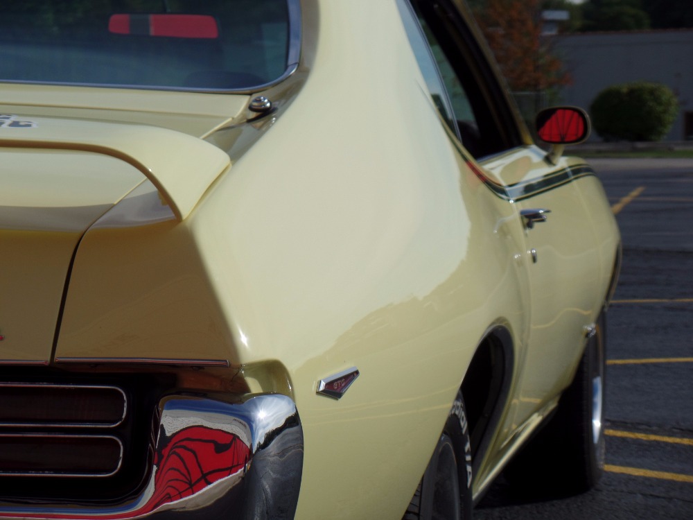 Used 1969 Pontiac GTO -LOTS OF POWER OPTIONS-PHS DOCUMENTED- SEE VIDEO | Mundelein, IL