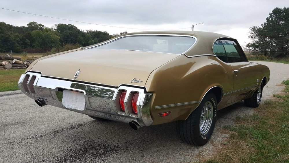 1970 Oldsmobile Cutlass -S- GALLEON GOLD- 350 V-8 Stock # 12570IAVP for  sale near Mundelein, IL | IL Oldsmobile Dealer