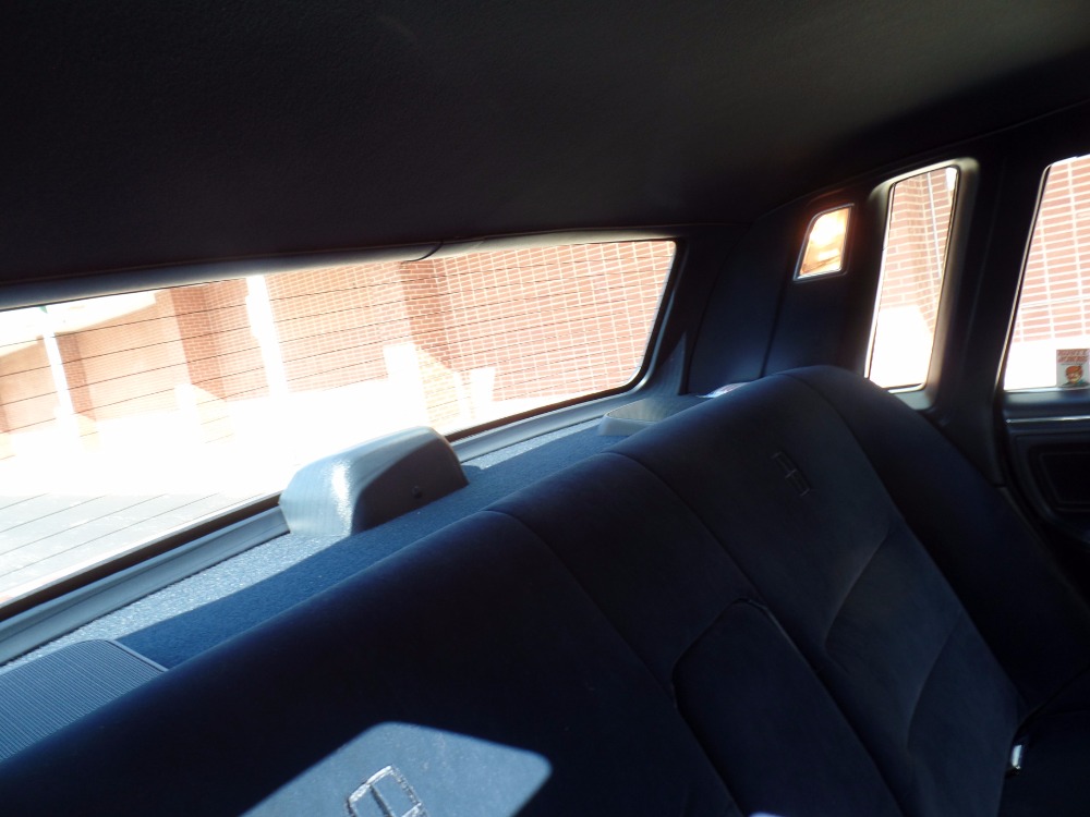 Used 1987 Lincoln Town Car -ORIGINAL LOW MILES- 5.0 L Engine- NUMBERS MATCHING- SURVIVOR CAR | Mundelein, IL