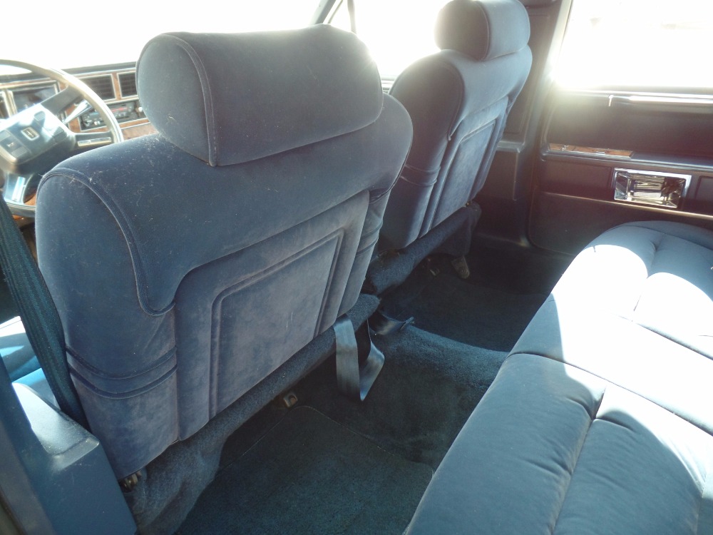 Used 1987 Lincoln Town Car -ORIGINAL LOW MILES- 5.0 L Engine- NUMBERS MATCHING- SURVIVOR CAR | Mundelein, IL