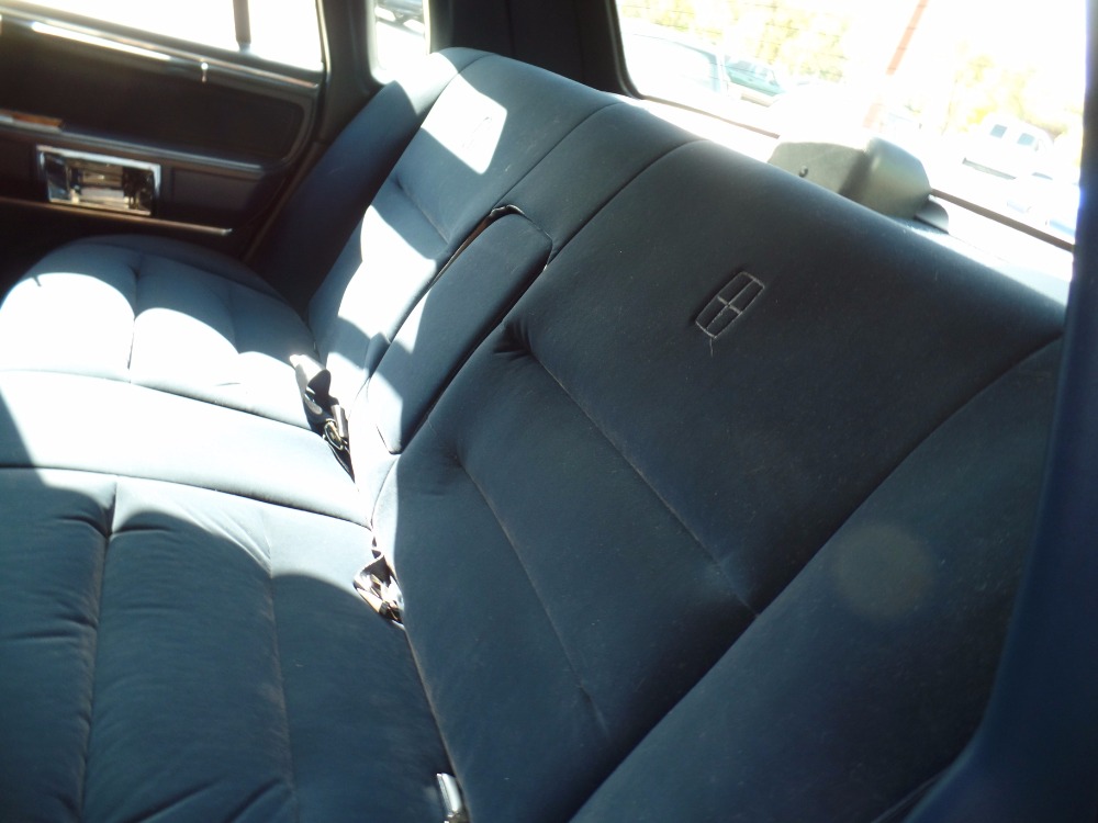 Used 1987 Lincoln Town Car -ORIGINAL LOW MILES- 5.0 L Engine- NUMBERS MATCHING- SURVIVOR CAR | Mundelein, IL