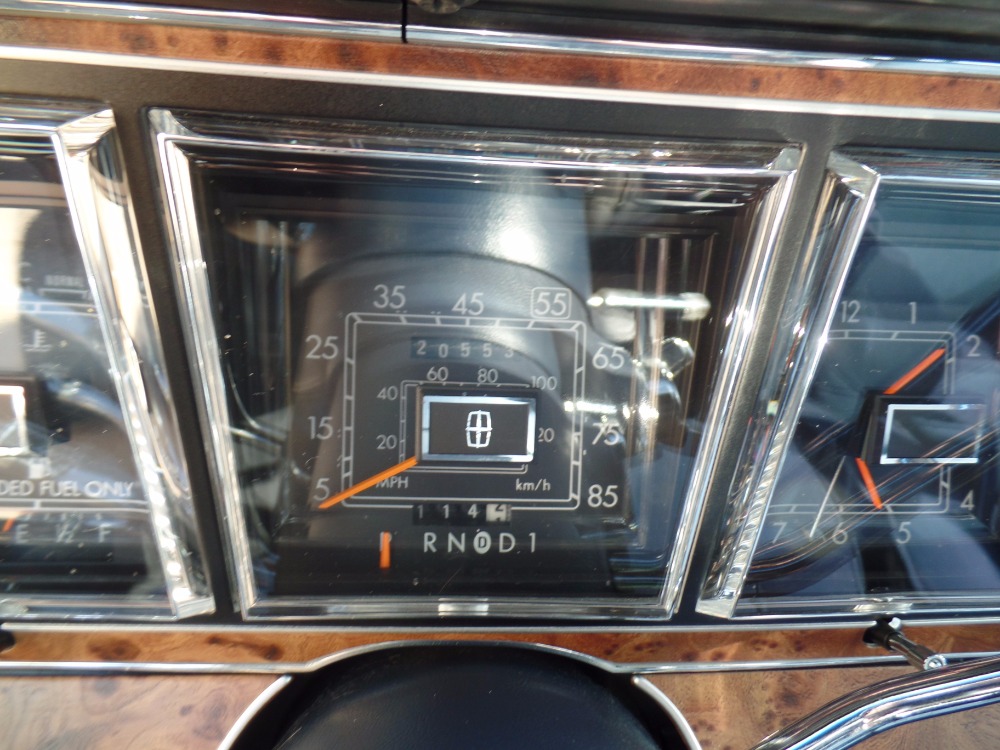 Used 1987 Lincoln Town Car -ORIGINAL LOW MILES- 5.0 L Engine- NUMBERS MATCHING- SURVIVOR CAR | Mundelein, IL