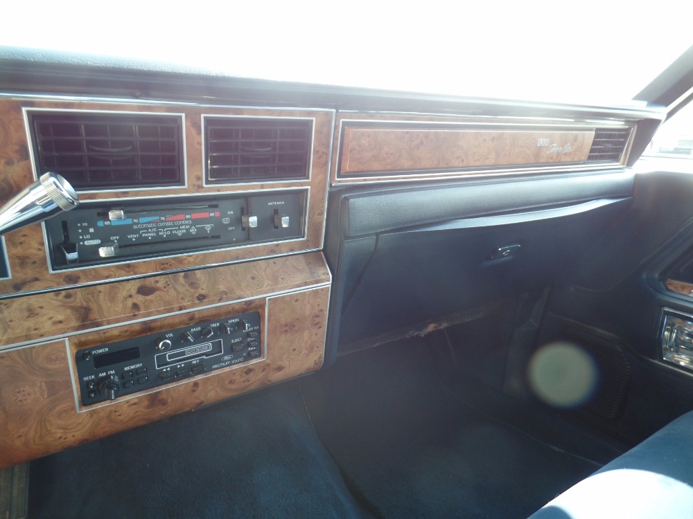 Used 1987 Lincoln Town Car -ORIGINAL LOW MILES- 5.0 L Engine- NUMBERS MATCHING- SURVIVOR CAR | Mundelein, IL