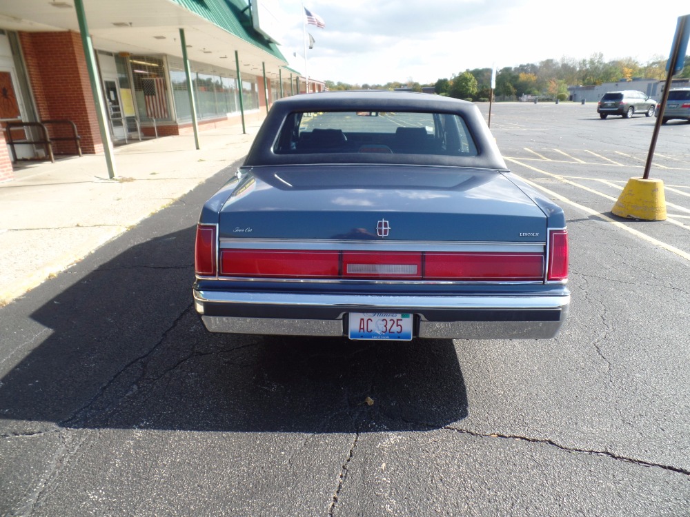 Used 1987 Lincoln Town Car -ORIGINAL LOW MILES- 5.0 L Engine- NUMBERS MATCHING- SURVIVOR CAR | Mundelein, IL