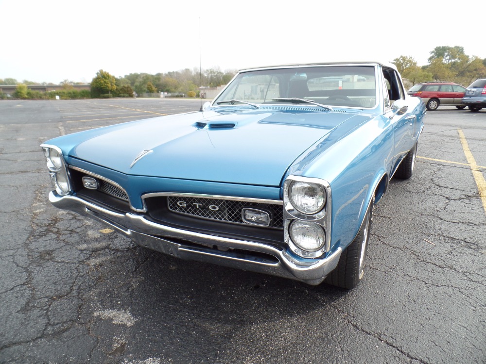Used 1967 Pontiac GTO -PRO TOURING- CONVERTIBLE-CLONE GTO- FRAME OFF RESTORATION- | Mundelein, IL