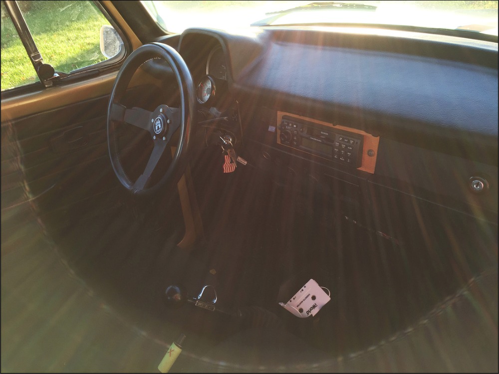 Used 1973 VolksWagen Beetle - REBUILT ENGINE WITH 70000 MILES- NEW UPHOLSTERY AND CARPET | Mundelein, IL