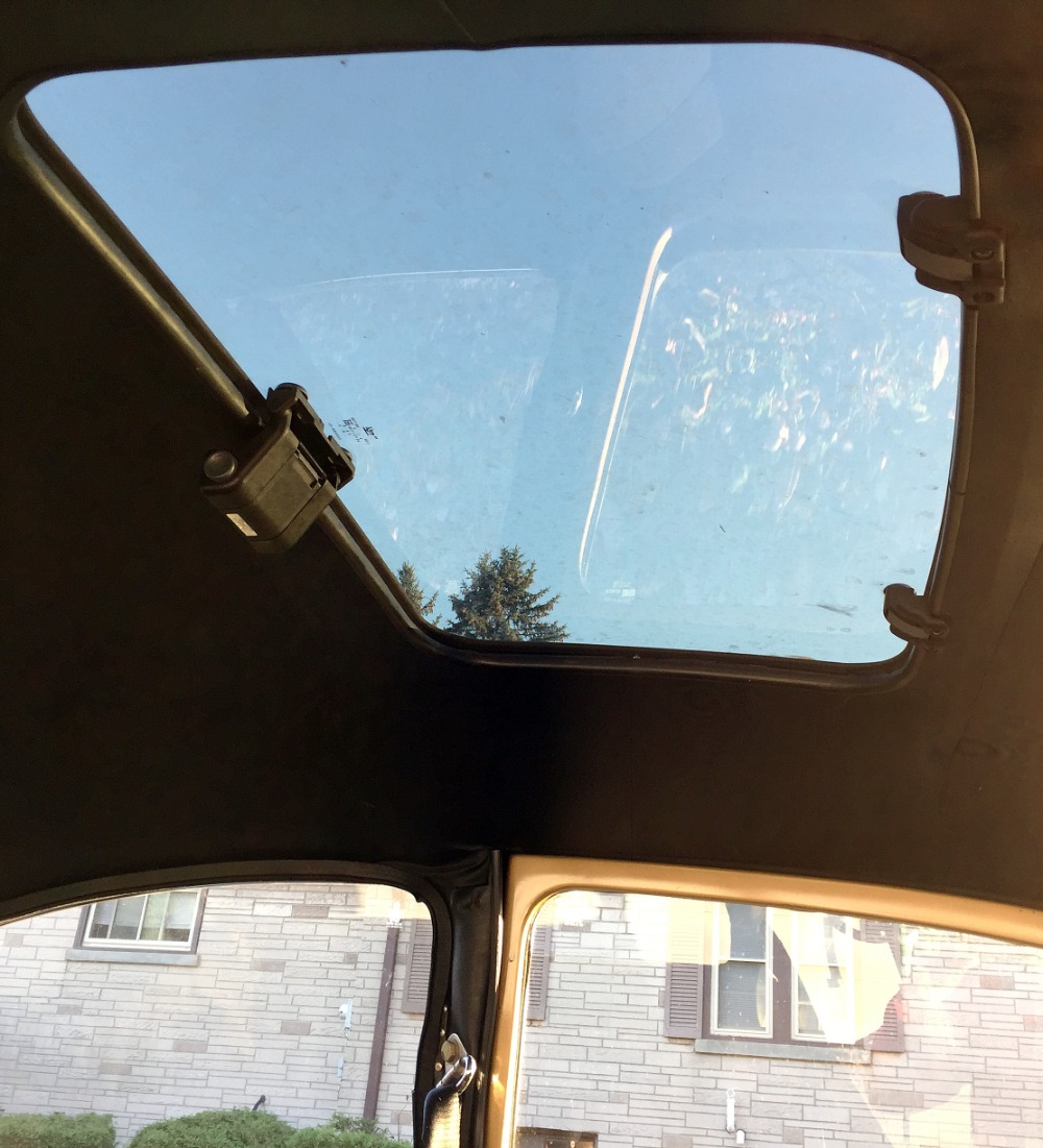 Used 1973 VolksWagen Beetle - REBUILT ENGINE WITH 70000 MILES- NEW UPHOLSTERY AND CARPET | Mundelein, IL