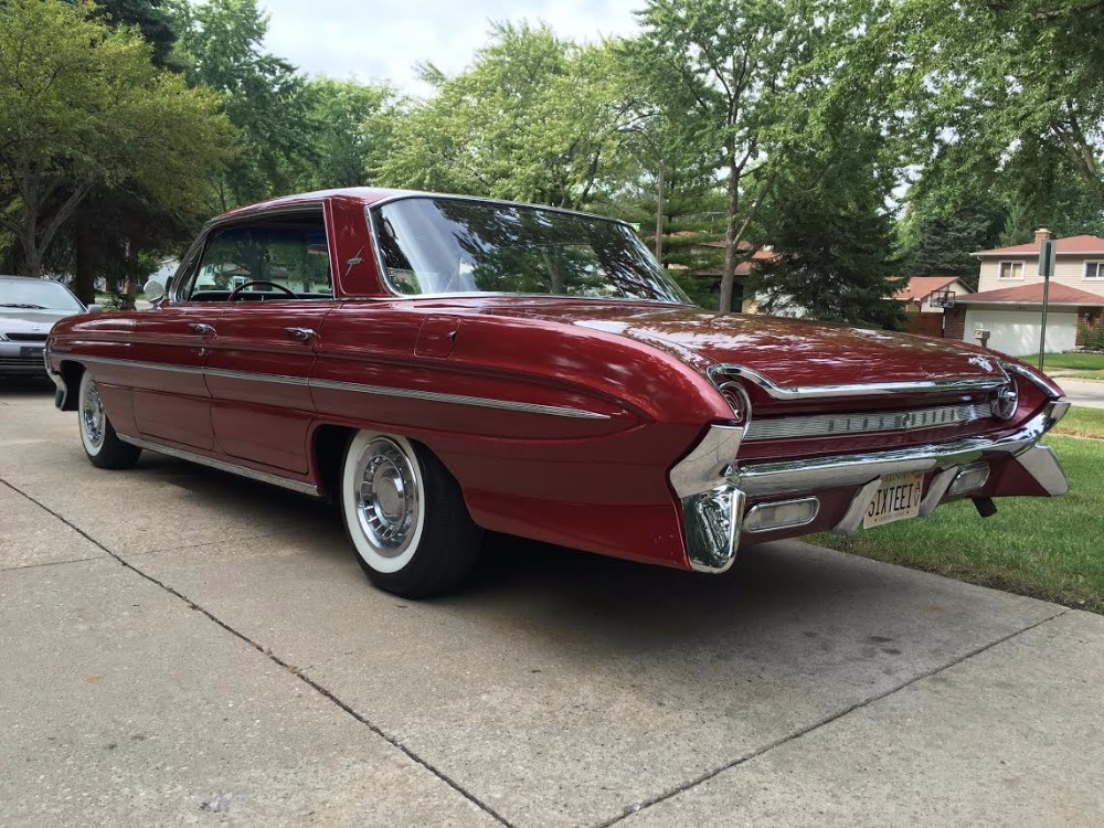 Used 1961 Oldsmobile Super 88 HOLIDAY - 21k ORIGINAL MILES- GREAT FIND-CREAMPUFF-WOW! | Mundelein, IL