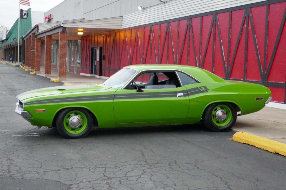 Used 1971 Dodge Challenger -4 SPEED WITH 383 BIG BLOCK-CALI CAR-RT TRIBUTE-SOLID MOPAR- SEE VIDEO | Mundelein, IL