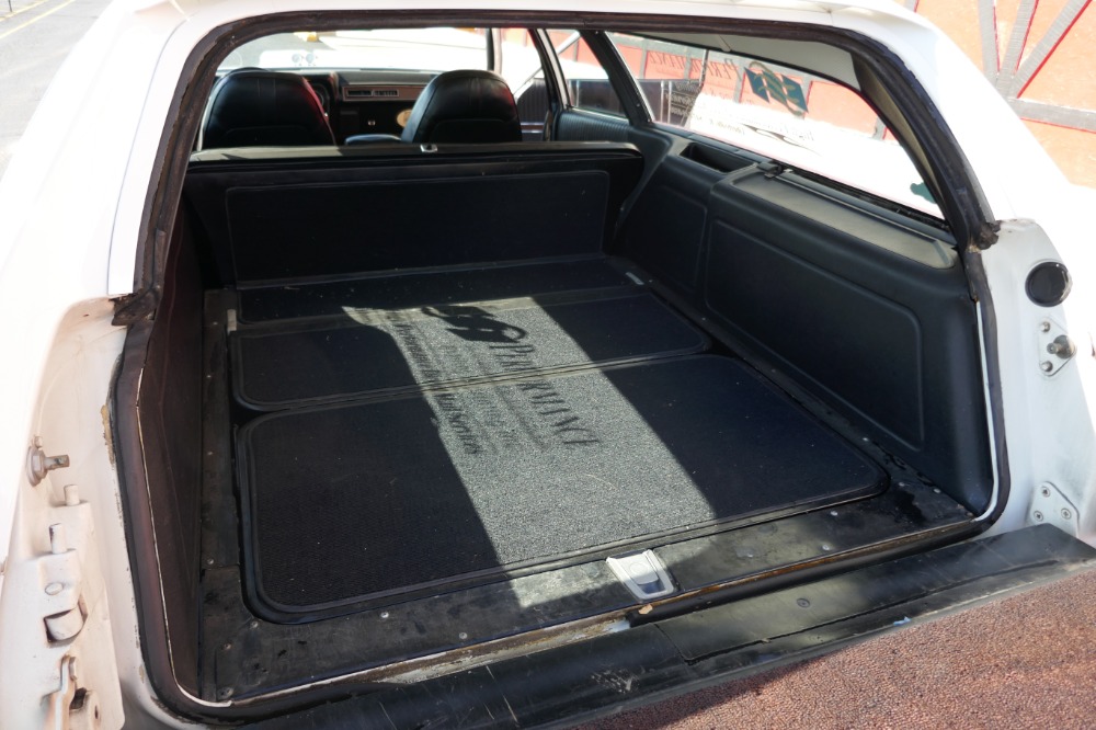 Used 1971 Dodge Coronet -CRESTWOOD WAGON- RARE - 1 OF 4 EVER BUILT- 9 PASSENGER SEATING- SEE VIDEO | Mundelein, IL