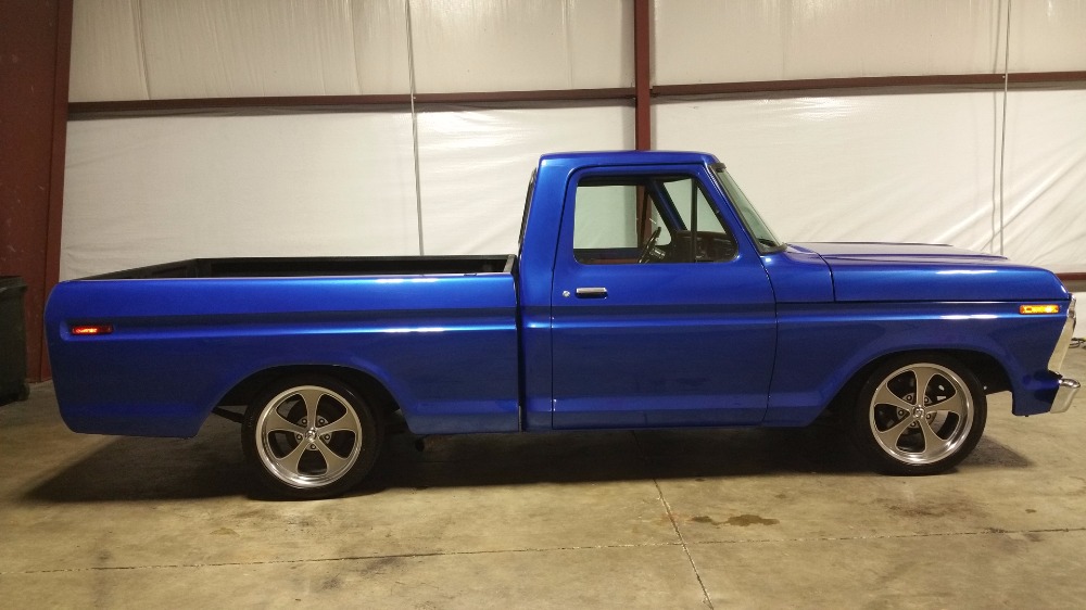 Used 1974 Ford F100 - CUSTOM PICKUP- VIPER BLUE METALLIC - | Mundelein, IL