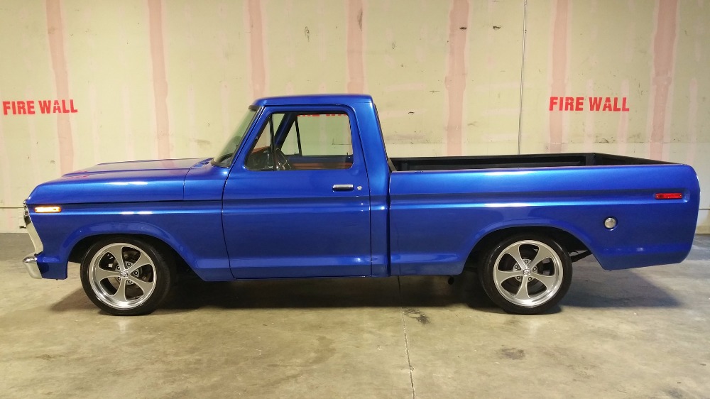 Used 1974 Ford F100 - CUSTOM PICKUP- VIPER BLUE METALLIC - | Mundelein, IL