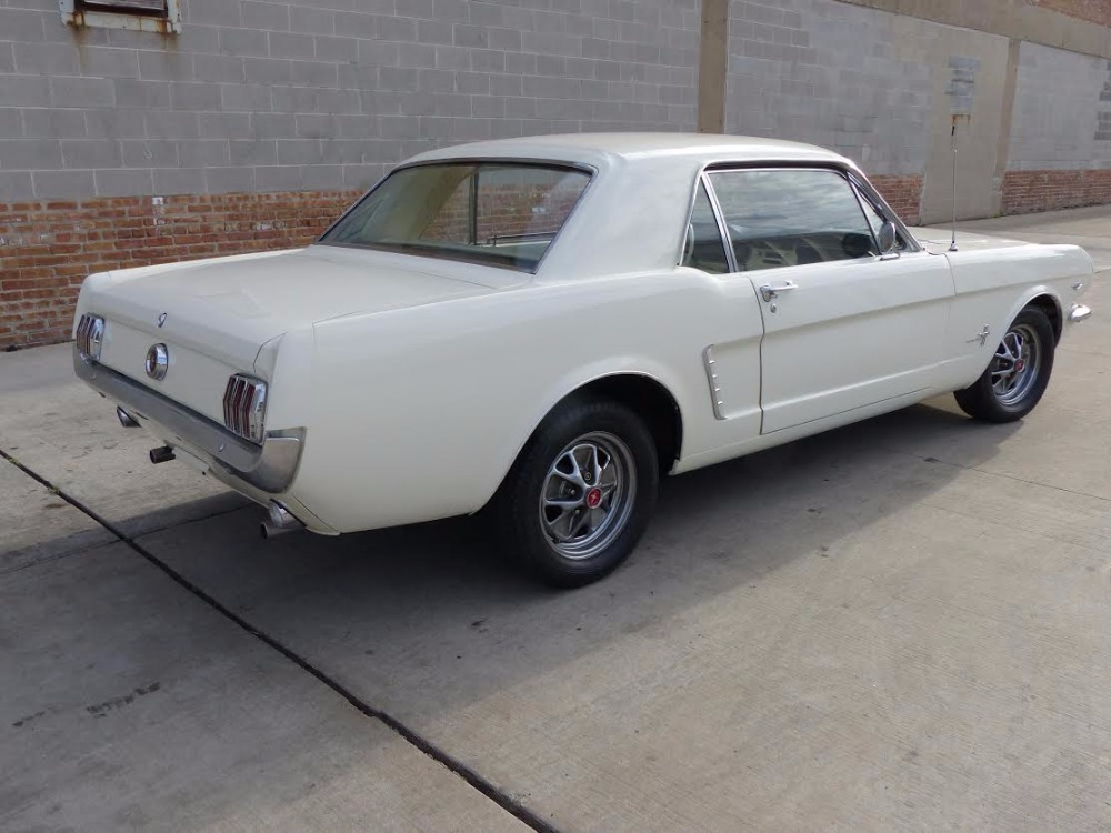 Used 1965 Ford Mustang - 2016 RESTORED COUPE- 289 V8 - NEW PAINT | Mundelein, IL