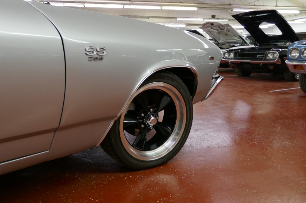 Used 1969 Chevrolet Chevelle -SS396-SUPER SPORT-FRAME OFF RESTORED-REAL 69 CORTEZ SILVER-WITH 4 SPEED | Mundelein, IL