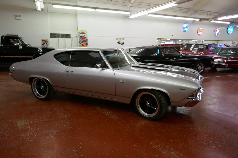 Used 1969 Chevrolet Chevelle -SS396-SUPER SPORT-FRAME OFF RESTORED-REAL 69 CORTEZ SILVER-WITH 4 SPEED | Mundelein, IL