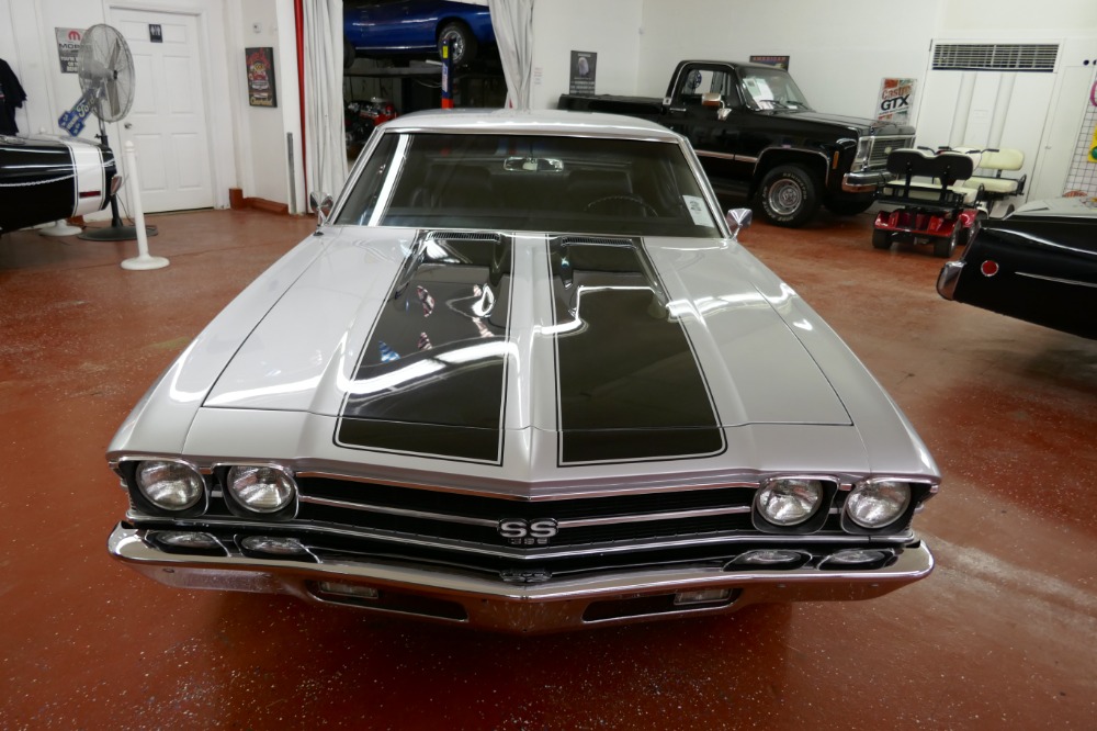 Used 1969 Chevrolet Chevelle -SS396-SUPER SPORT-FRAME OFF RESTORED-REAL 69 CORTEZ SILVER-WITH 4 SPEED | Mundelein, IL