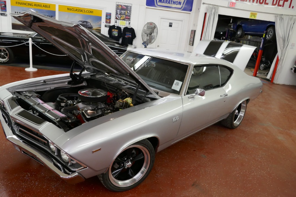 Used 1969 Chevrolet Chevelle -SS396-SUPER SPORT-FRAME OFF RESTORED-REAL 69 CORTEZ SILVER-WITH 4 SPEED | Mundelein, IL