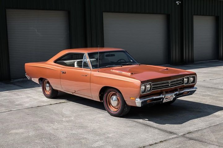 Used 1969 Plymouth Road Runner - NUMBERS MATCHING HEMI ENGINE-4-SPEED MANUAL-LOW MILES | Mundelein, IL