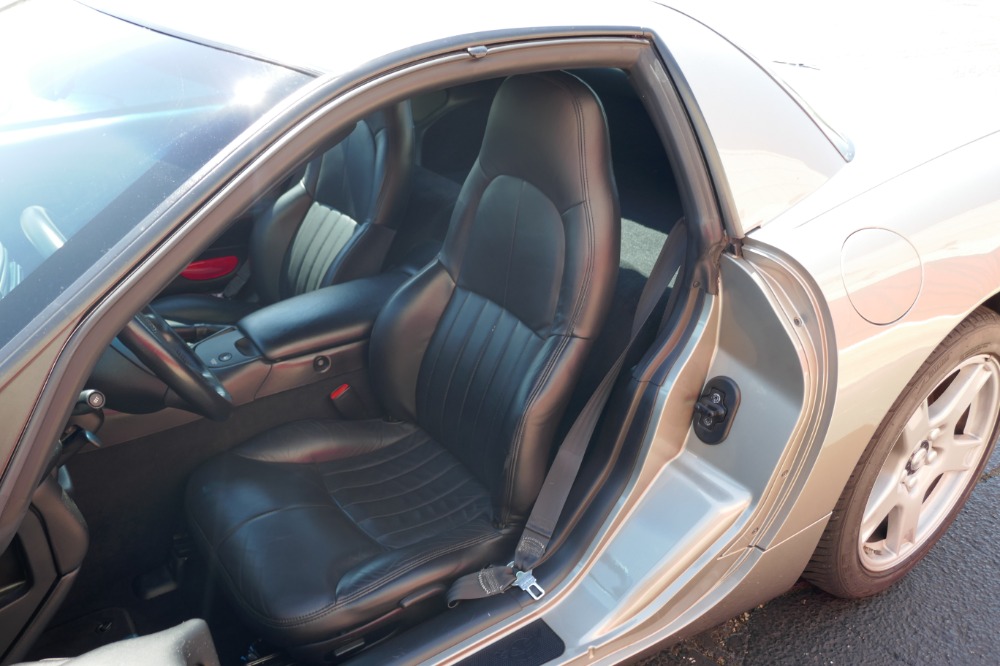Used 1999 Chevrolet Corvette -PRICE DROP-31K ORIGINAL MILES-6-SPEED MANUAL-RARE W/ FIXED ROOF-VIDEO | Mundelein, IL