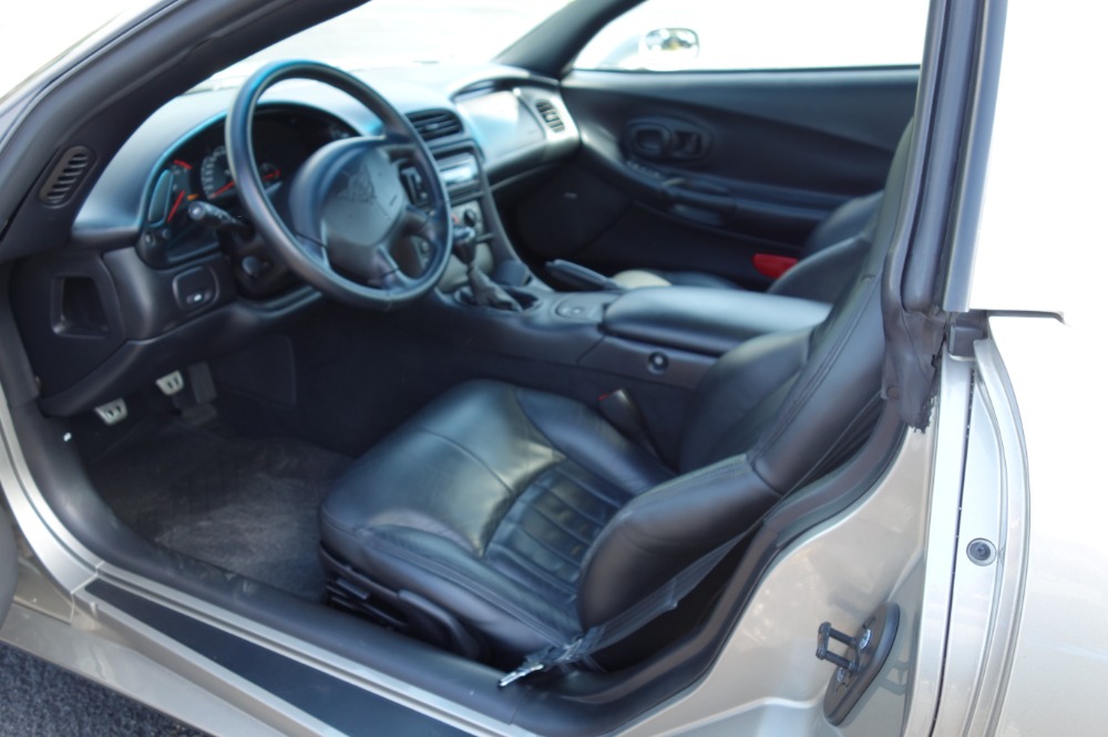 Used 1999 Chevrolet Corvette -PRICE DROP-31K ORIGINAL MILES-6-SPEED MANUAL-RARE W/ FIXED ROOF-VIDEO | Mundelein, IL
